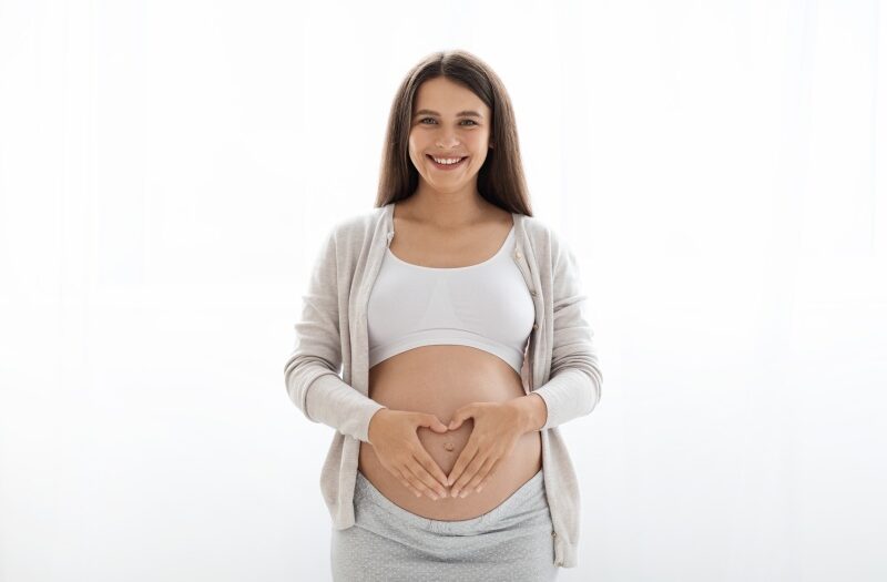 Kompleksowe wyzwanie macierzyństwa – aspekty prenatalne i proces rozwiązania